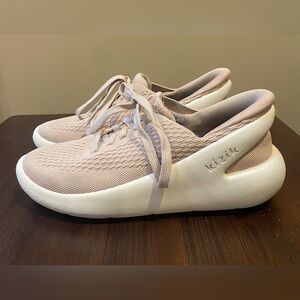 kizik Roamer Hands Free Tennis Shoe / Sneaker, Pink, Women’s 9